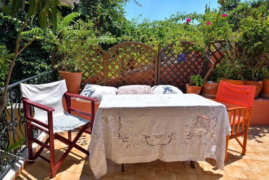 At The Foot Of Acropolis. Villa Atina Dış mekan fotoğraf